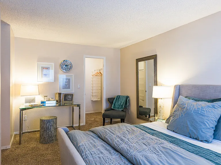 Apres Apartment Homes — Photo 11