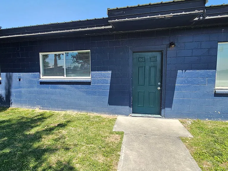 6379 Arnold Dr NE — Photo 7
