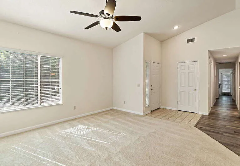 5740 Laguna Park Dr #B — Photo 5