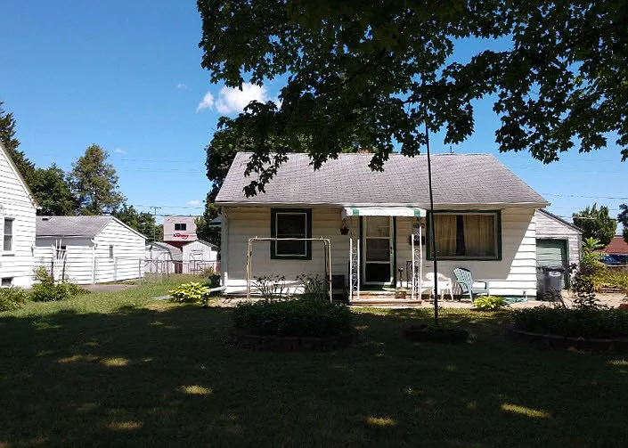 1809 Fulton St photo 1