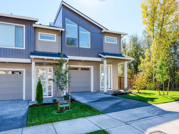 16740 SE Rebstock Ln, Happy Valley, OR 97086