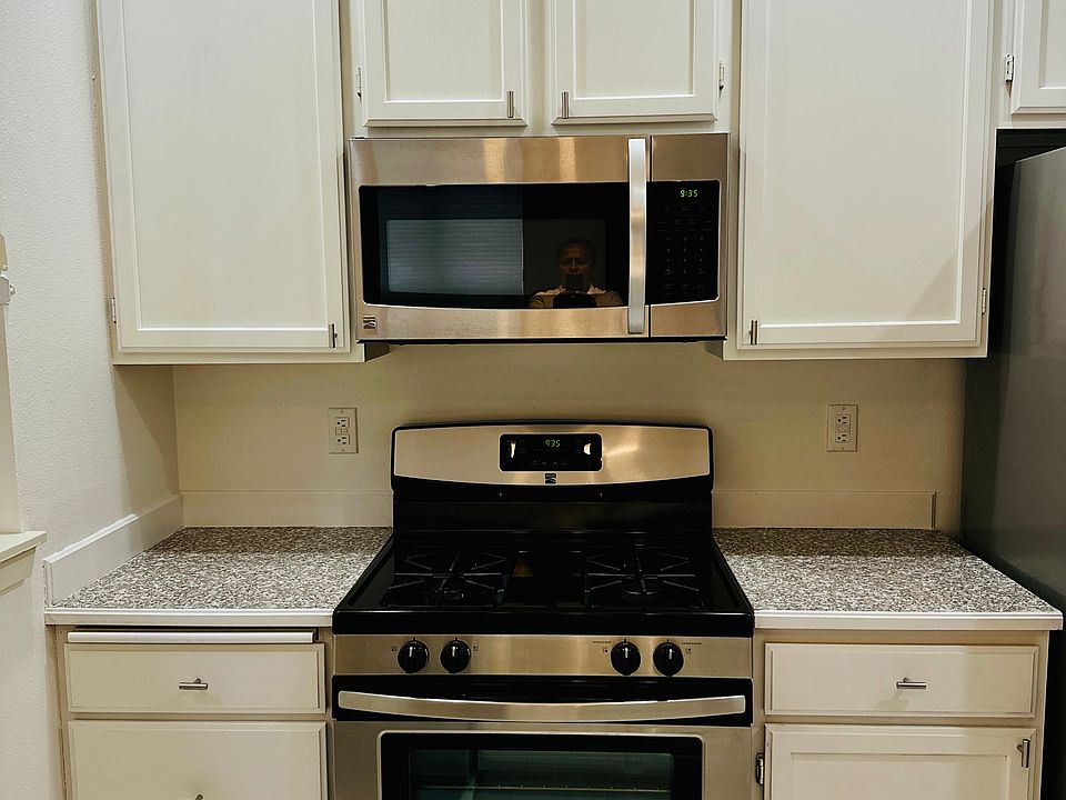 Kitchen 01