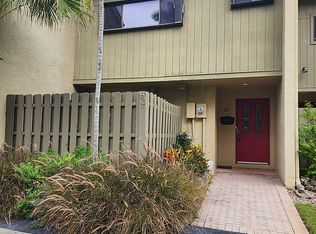 93 NE 17th Ct, Fort Lauderdale, FL 33305