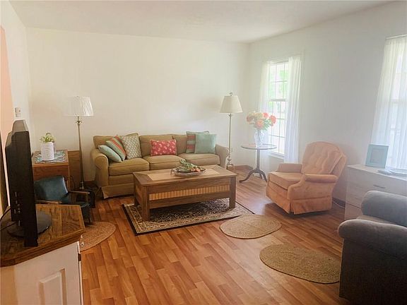 5th image of 3914 Greenway Dr