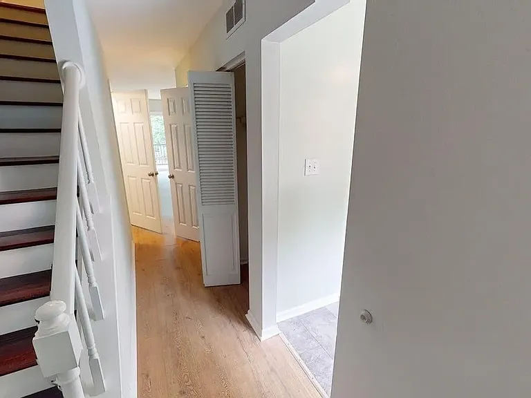 154 Brandywine Ct — Photo 8