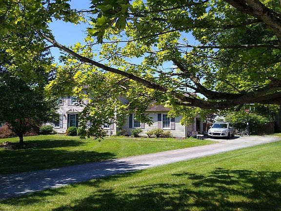 2nd image of 310 Tapestry Cir