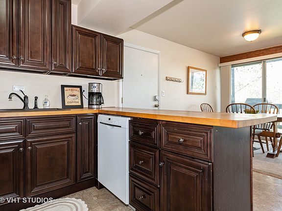 3rd image of 5544 E Lake Dr APT B
