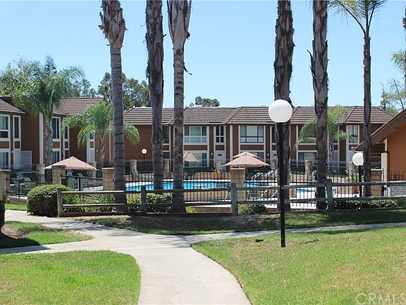 Great Location near the Pool