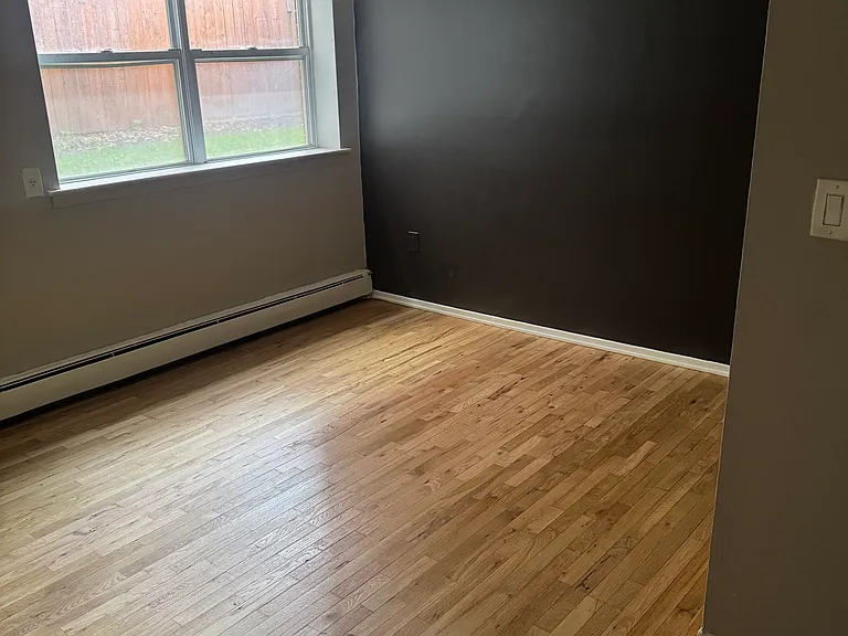 318 W Jersey St #6 — Photo 4