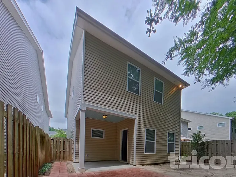 250 Harvest Glen Ln — Photo 16