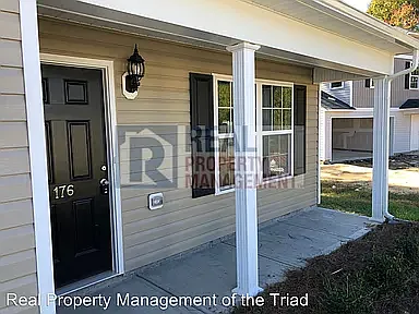 176 Konnoak Village Cir — Photo 2