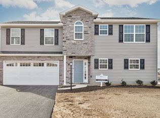 Laurel with Sunroom Plan, Meadow Lane Farms, Lebanon, PA 17042