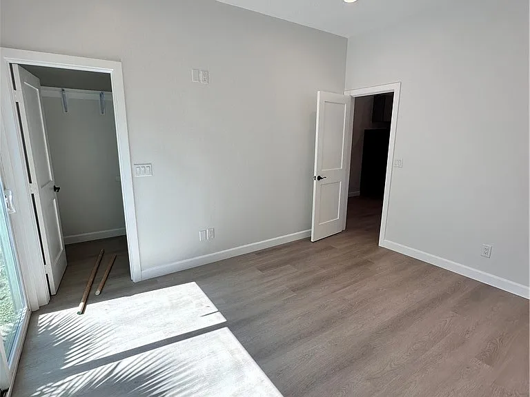 24375 Robie Ct — Photo 9