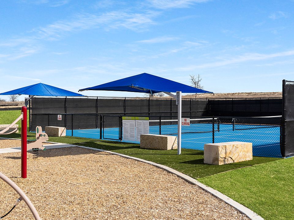 The wonderful community park has two pickleball courts.