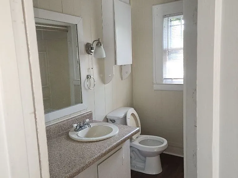 1933 Fenwood Dr — Photo 18