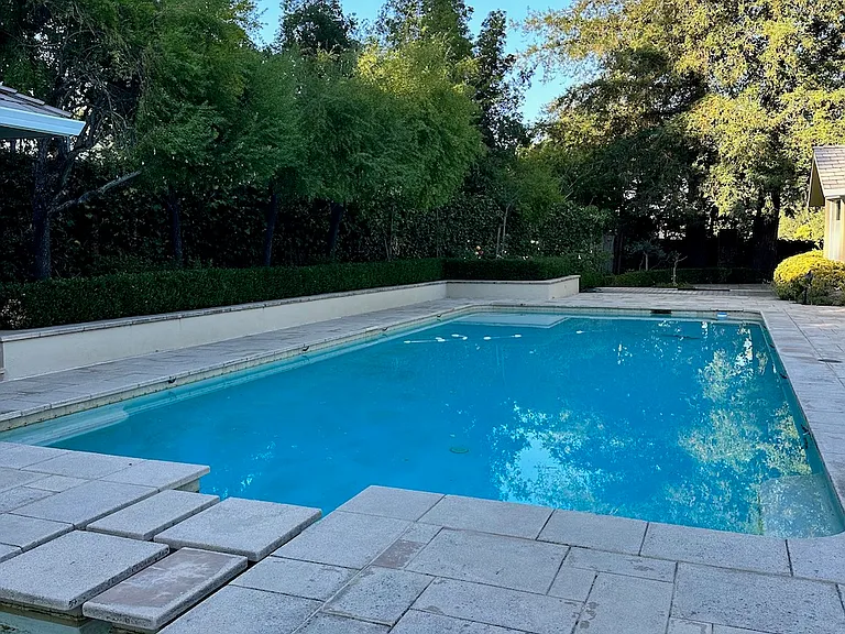 2040 Forest View Ave — Photo 19