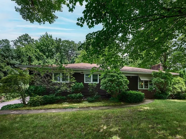 121 River St, Palmer, MA 01069