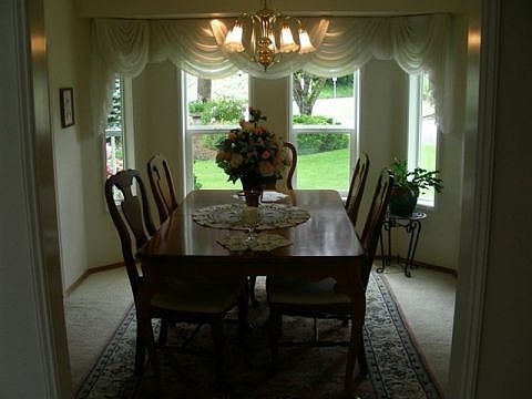 4th image of 1316 Scenic Ct SE