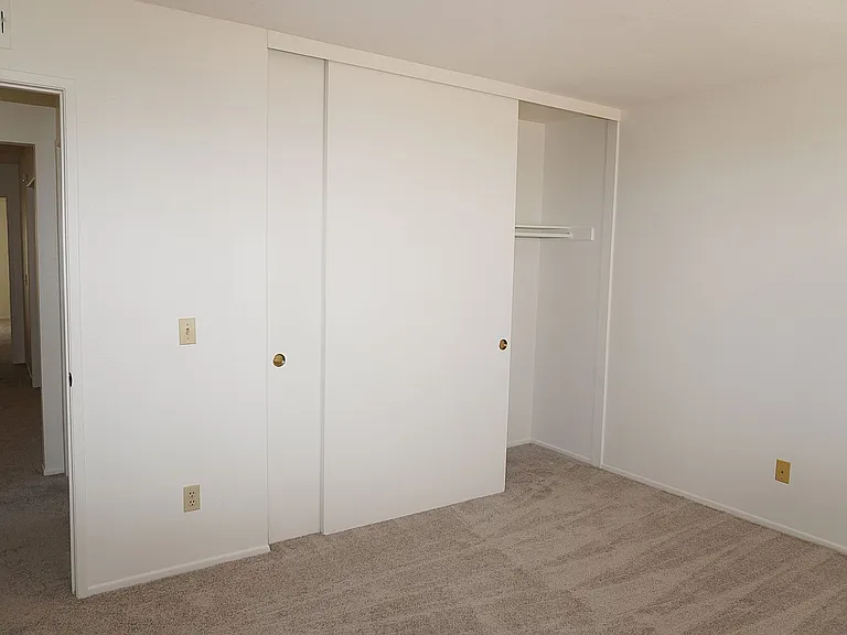 1366 Fairway Oaks Ave — Photo 11