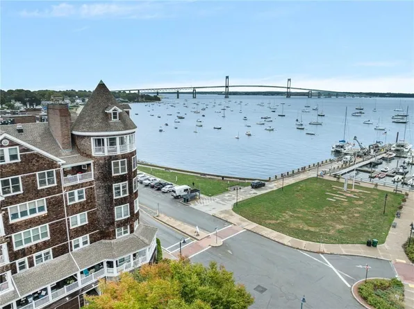 53 Conanicus Ave APT 3A, Jamestown, RI 02835