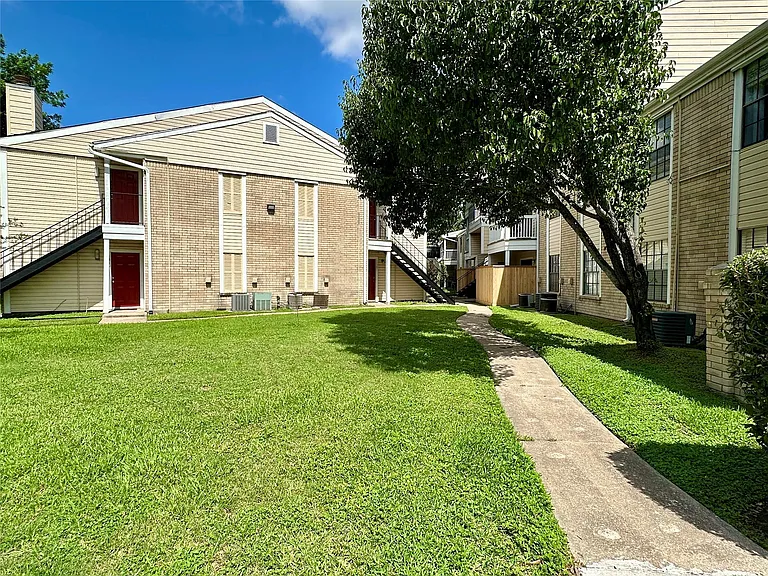 2750 Holly Hall St #1215 — Photo 5