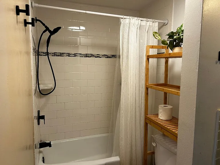 340 Main St #204 — Photo 8