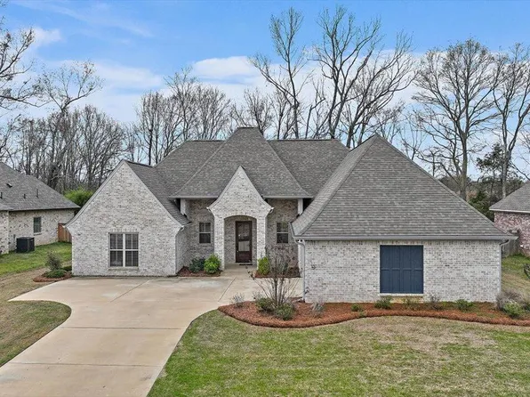 170 Sweetbriar Cir, Canton, MS 39046