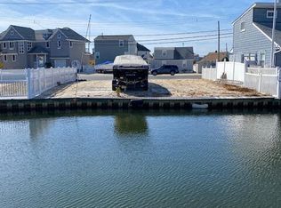 242 Strickland Blvd, Lavallette, NJ 08735