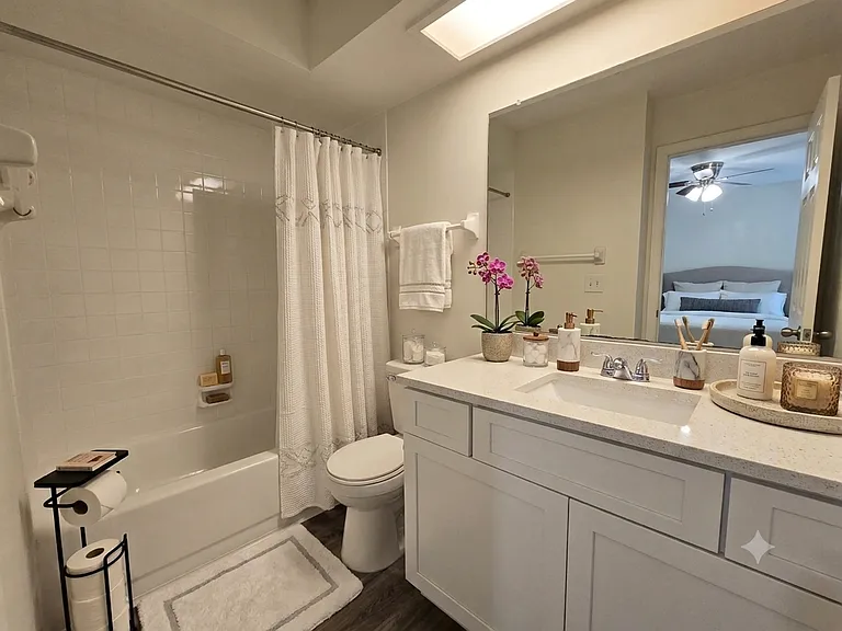 1902 Crystal Grove Dr — Photo 16