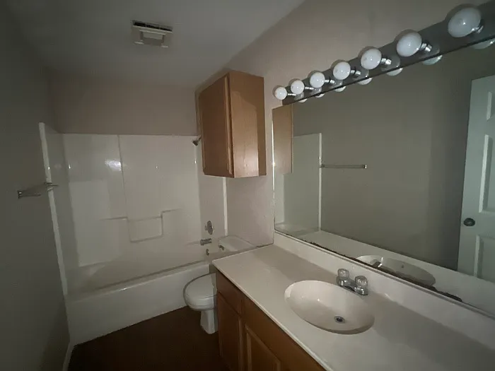 3936 Bourbon St #3 — Photo 11
