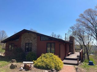 672 Winding Brook Ln, Califon, NJ 07830