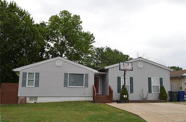 1st image of 8020 Zellie Ave