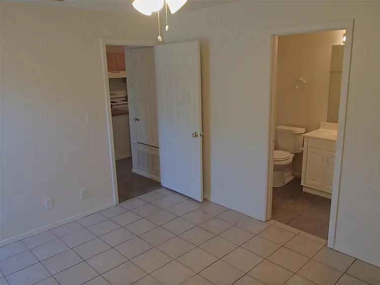2202 Katy Ln #A — Photo 6