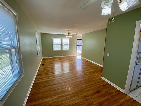 5th image of 1914 Karen Dr