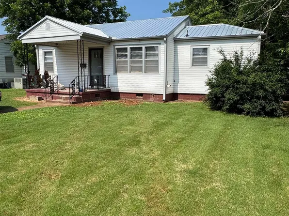 1005 John St, Tuscumbia, AL 35674