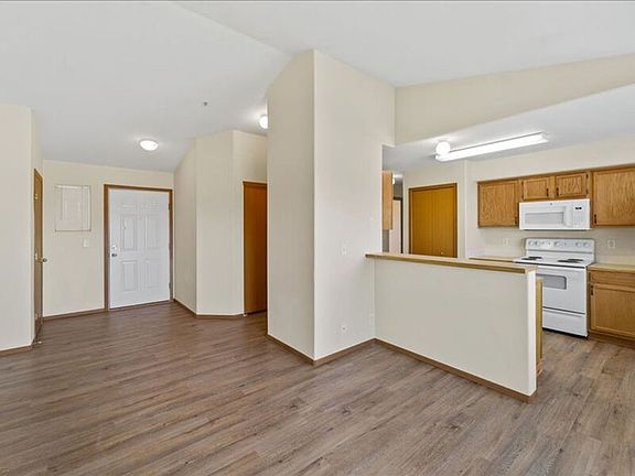 5th image of 6405 Chapel Hill Blvd #E201