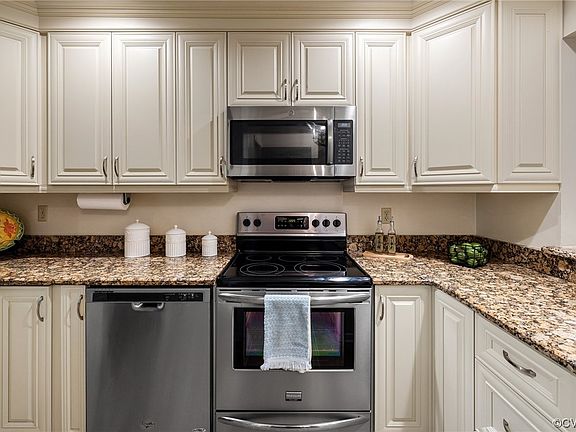 3rd image of 3134 Lake Village Dr #41