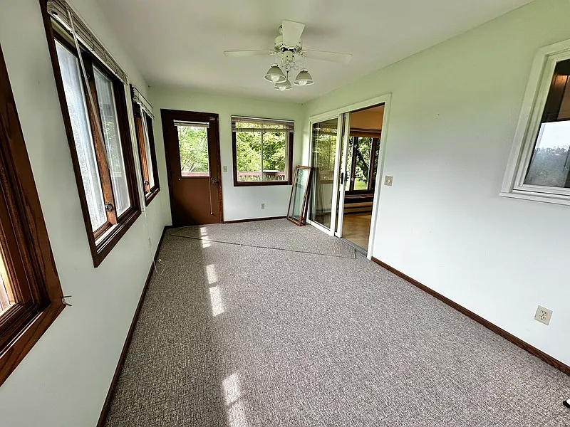 3 bed, 1.5 bath, $2,249 — Photo 4