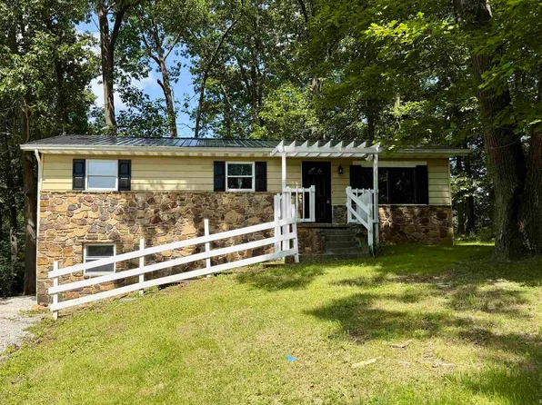 132 Briar Ave, Bedford, IN 47421