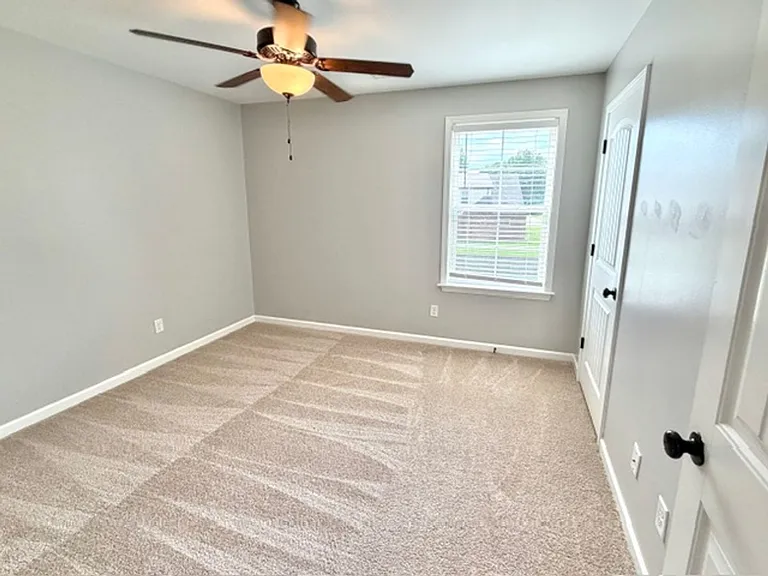 82 Clear Springs Dr — Photo 10