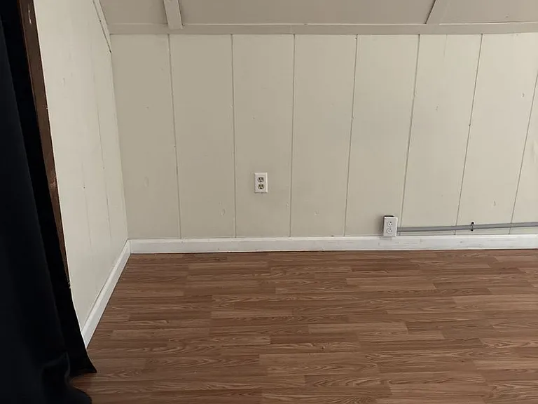 332 Stewart St — Photo 17