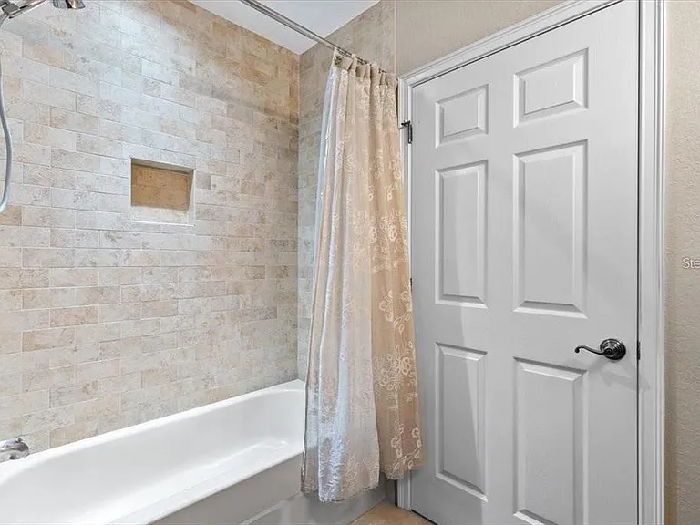 1143 Riverscape St #A — Photo 38