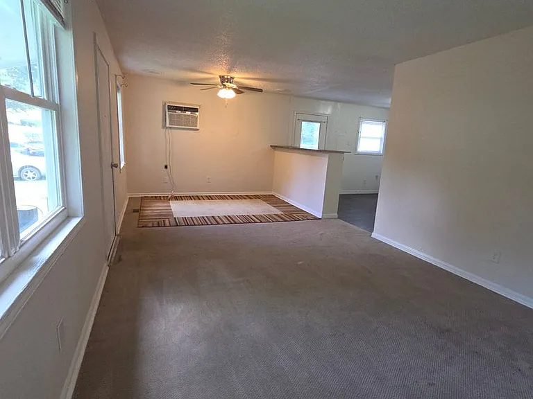 806 McCampbell St — Photo 3