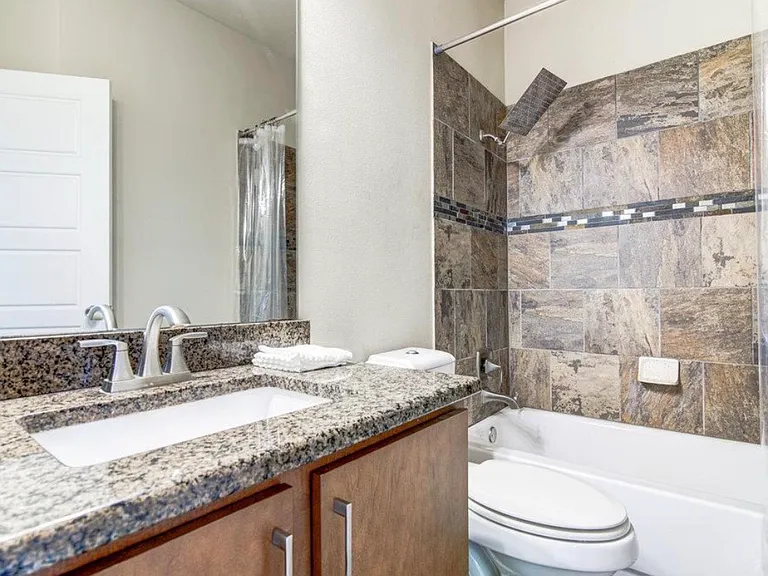 7508 Easy Wind Dr — Photo 8