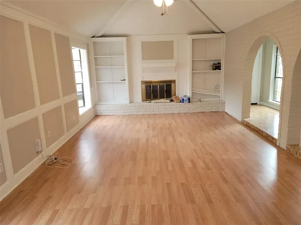 4 bed, 2380 sqft, $1,995 — Photo 2