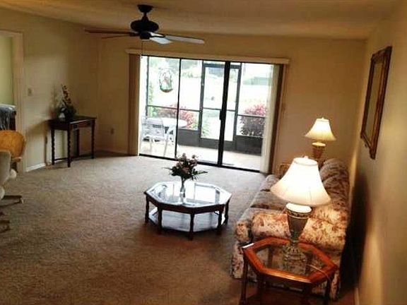 3rd image of 5780 Pelican Pointe Dr APT 1