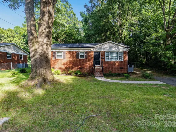711 Gallagher St, Charlotte, NC 28208