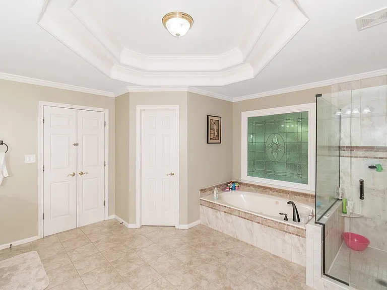 1450 Hillcrest Hts — Photo 24