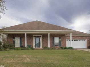 131 Miramar Dr, Maumelle, AR 72113