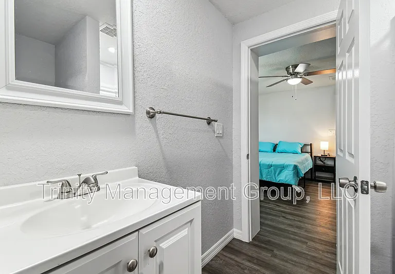 10033 Brunswick Ln #2 — Photo 5